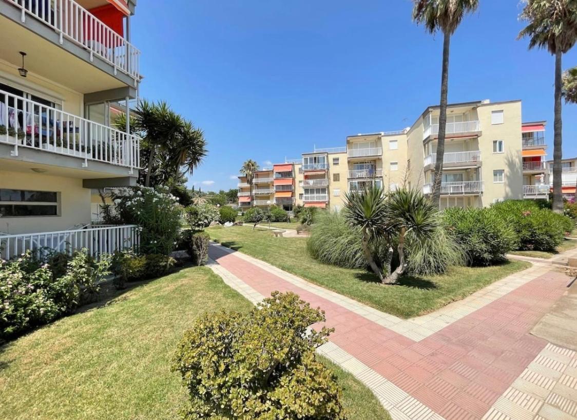 Precioso Apartamento Recien Reformado กัมบริลส์ ภายนอก รูปภาพ